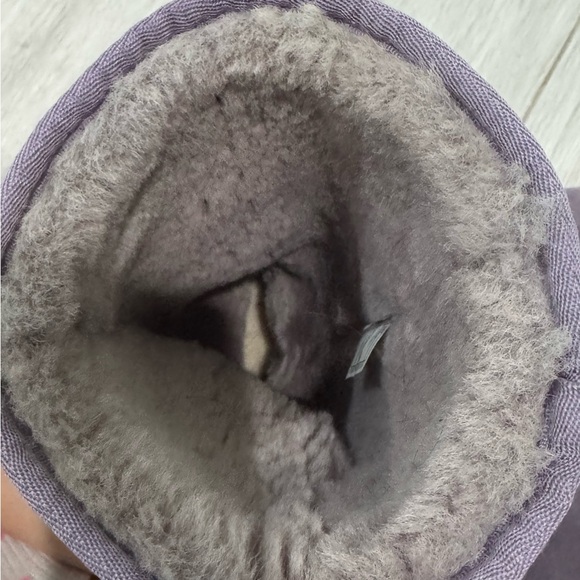 UGG women’s Classic Tall sheepskin boots in lavender purple. - Picture 6 of 11